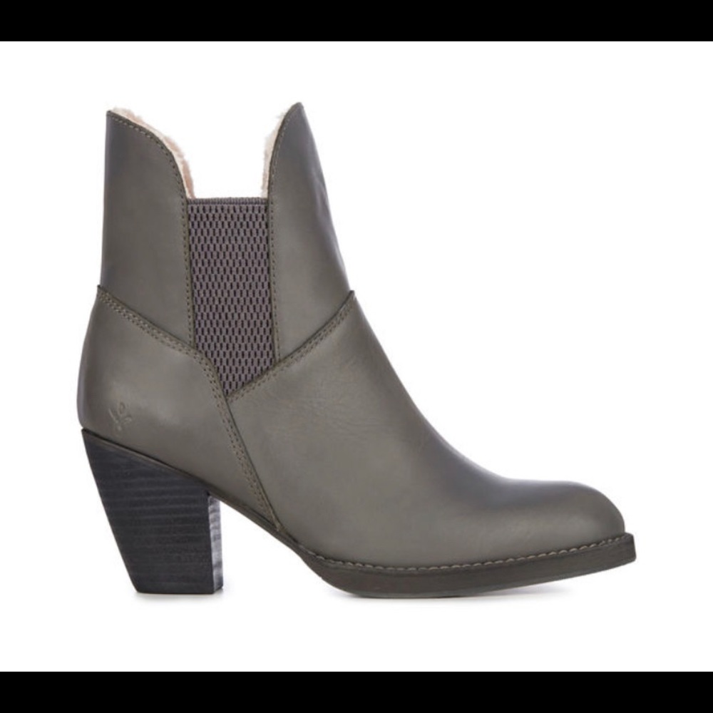 Ugg Australia Wool Lined Chelsea Boot